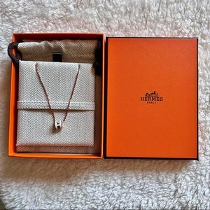 Hermes mini pop h necklace pendant. Color: Vert Fizz with rose gold.